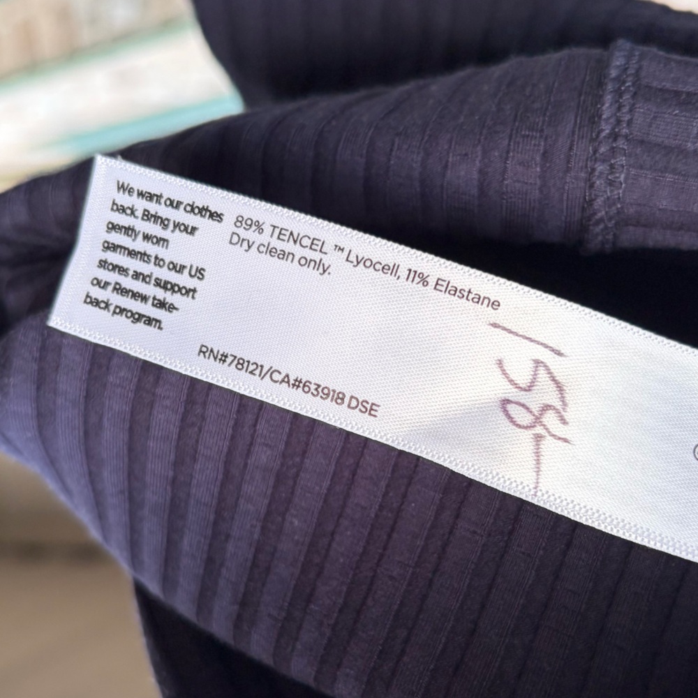 🆕 Eileen Fisher Ribbed Top Size M Dark Navy Stretch Minimalist Chic Office Work - Picture 16 of 16